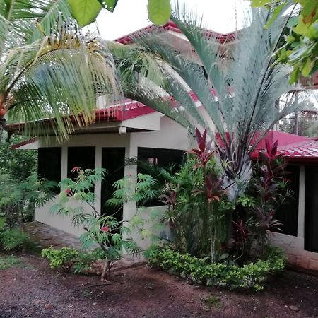 Villa Guarias Puntarenas Exterior photo